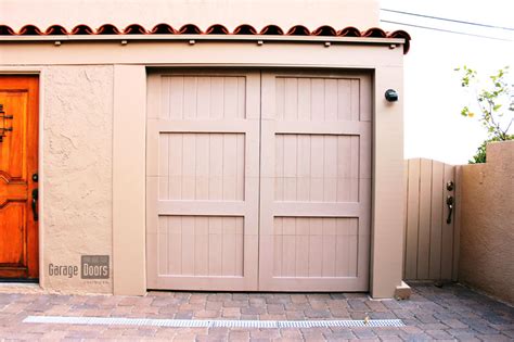 Paint Grade Custom Garage Doors | Garage Doors Unlimited