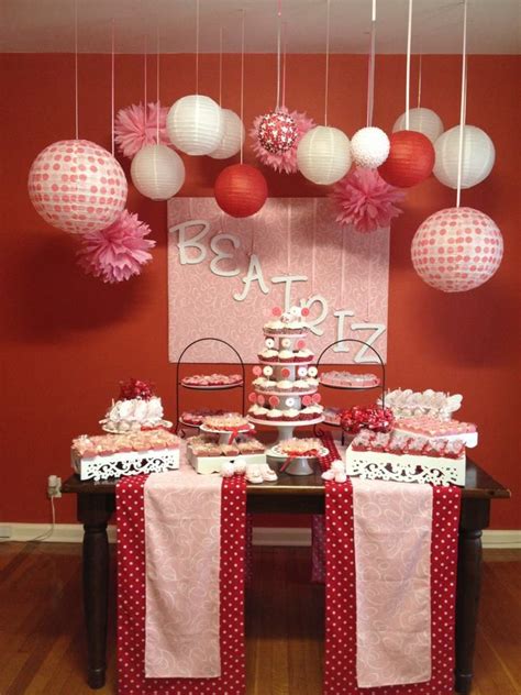 lovely display...dislike the color combo...seems a bit too Valentine's Day-y... | Valentines ...