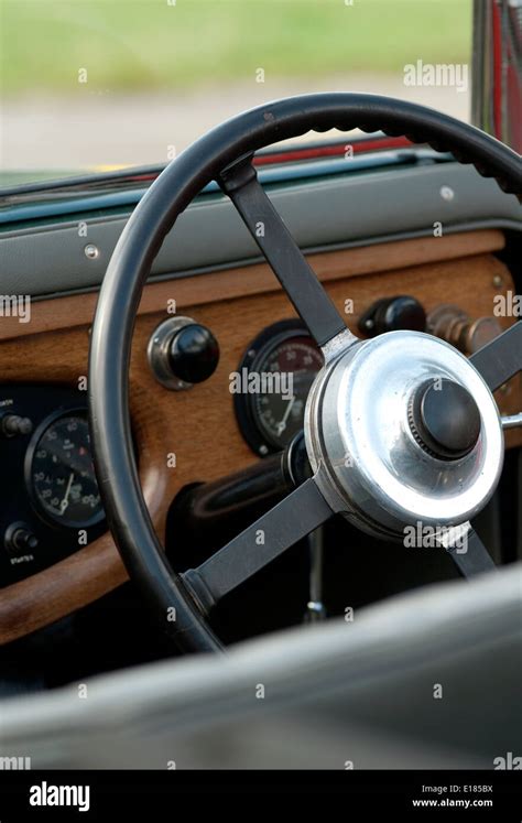 Vintage Car steering Wheel Stock Photo - Alamy