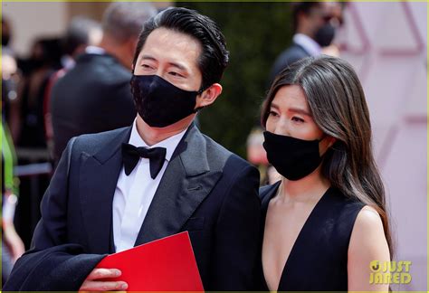 Steven Yeun is Supported by Wife Joana Pak on the Oscars 2021 Red Carpet: Photo 4547595 | Oscars ...