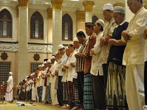 Kajian Islam Tentang Keutamaan Shalat Subuh Berjamaah - Cahaya Islam