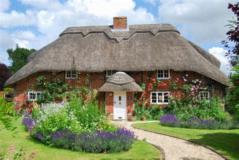 How to create a classic English country cottage garden: What to plant, where to plant it and ...