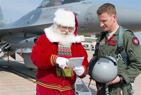 Santa Tracker 2017 live updates: Where is Santa right now? NORAD says ...