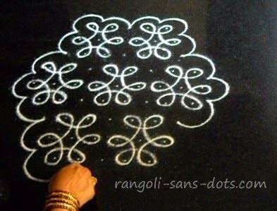 9 dots or pulli kolangal | Kolam by Sudha Balaji