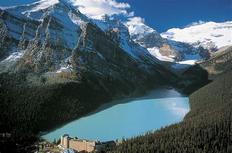 World Visits: Cool Lake Louise in Alberta,Canada