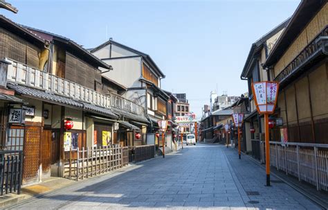 Go Back in Time on Historic Streets of Gion | All About Japan