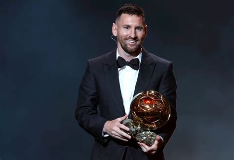 Leo Messi recibe su 8.º Balón de Oro y amplía la leyenda del mejor futbolista de todos los tiempos