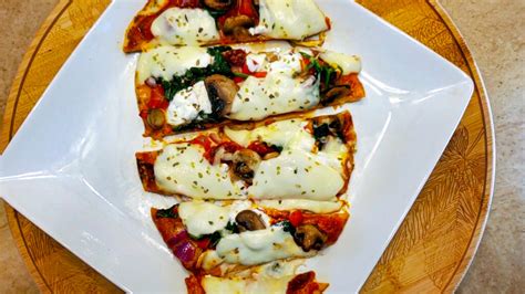 Easy Ultimate Veggie Lovers Pizza Recipe – TasteDis