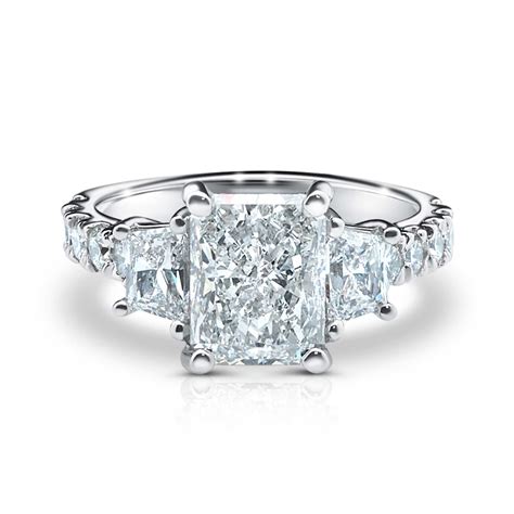 Radiant cut engagement ring - laptopapo