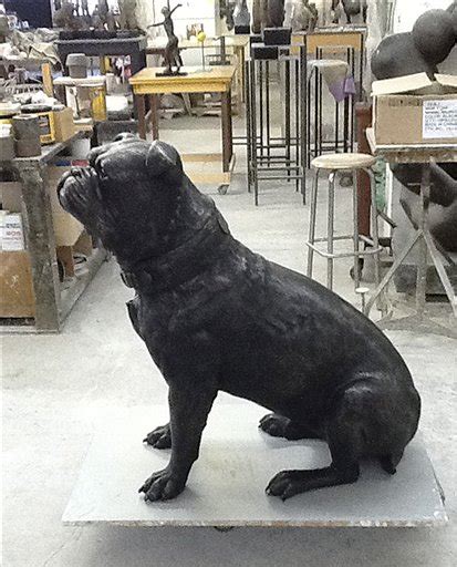 First Yale bulldog mascot gets 2nd act as statue | Local Sports | auburnpub.com