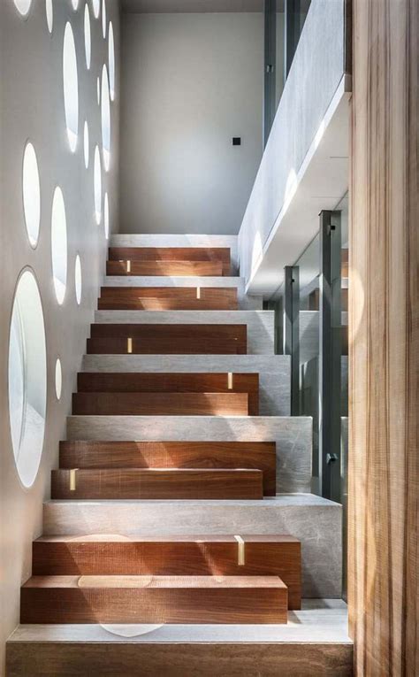 Modern concrete staircase: a perfect solution for contemporary interiors