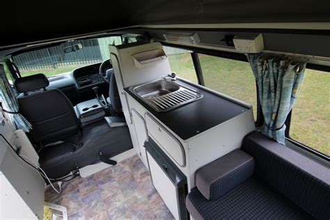 toyota hiace campervan - Google Search | Toyota hiace campervan, Toyota ...