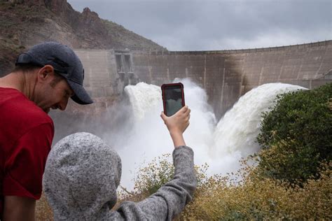 Water and power: Test of Roosevelt Dam gates demonstrates flood control plan for Salt River