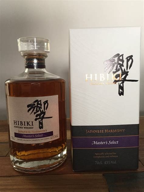 Lot of 6 bottles of whiskey Hibiki Japanese - Catawiki