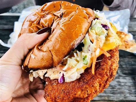 9 Spectacularly Spicy Chicken Sandwiches to Eat Right Now in Houston ...