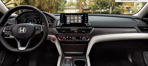 2021 Honda Accord Hybrid Interior Features | Apple Tree Honda