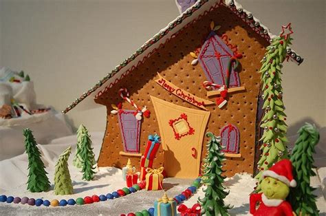 grinch | Gingerbread house, Christmas gingerbread house, Gingerbread ...