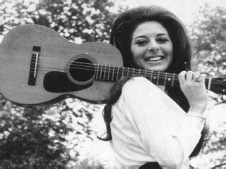 Bobbie Gentry biography, birth date, birth place and pictures