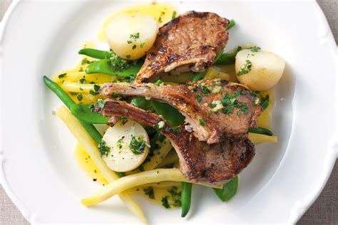 Lamb Chops with Mint Sauce – JetsettHer