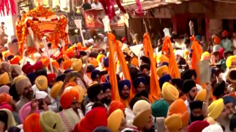 nagar kirtan: Amritsar: Nagar Kirtan organised on 418 years of Parkash Purab of Shri Guru Granth ...