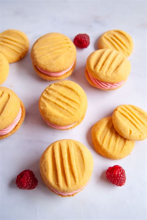 Vanilla custard biscuits - Something Sweet Something Savoury