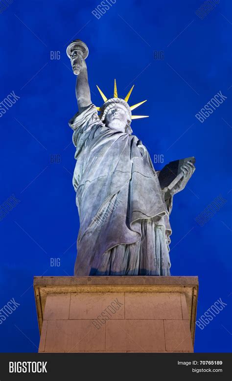 Replica Statue Liberty Image & Photo (Free Trial) | Bigstock