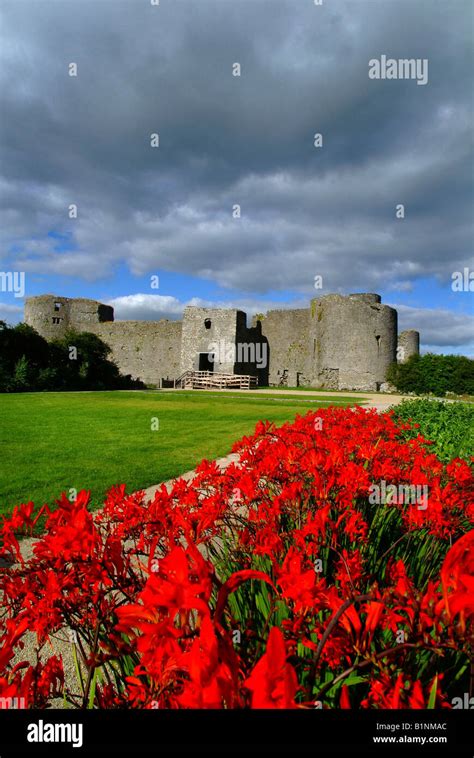 Roscommon castle hi-res stock photography and images - Alamy