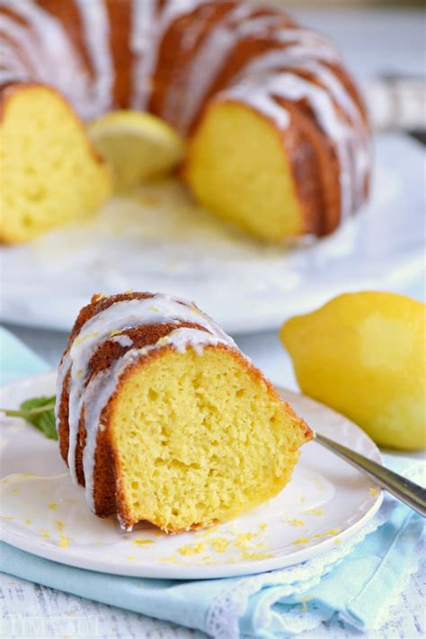 Easy Lemon Bundt Cake - Mom On Timeout