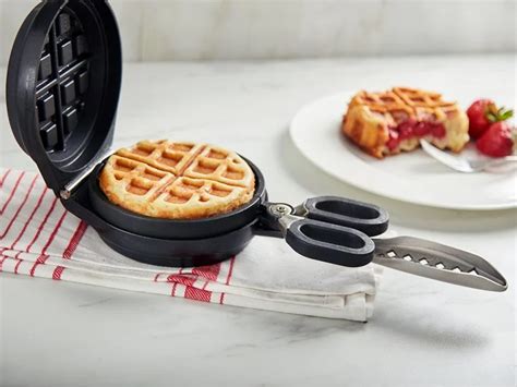 Cast Aluminum Stuffed Waffle Maker by Wonderffle | The Grommet ...