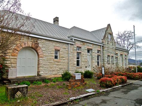 Fort Payne, Alabama: Fort Payne Depot Museum photo, picture, image