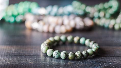 Healing Stone Bracelets: Simple Beautiful Jewelry to Make