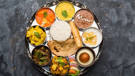 6 Best Gujarati Thali Spots In Surat To Head To For A Great Lunch With Family