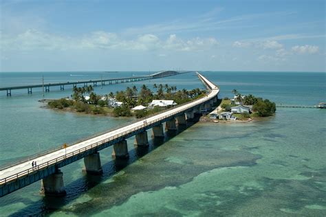 Seven Mile Bridge in Connecting Marathon and Little Duck Key, FL ...