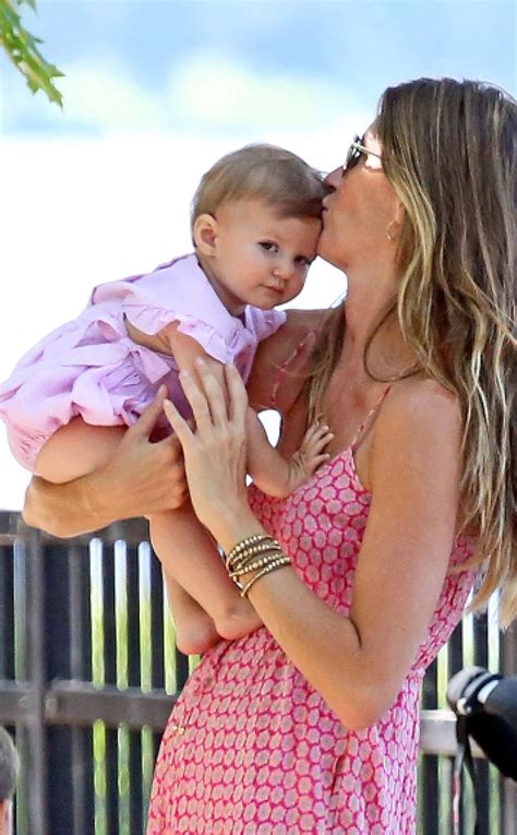 Big Smooch from Gisele Bündchen & Vivian's Cutest Pics | E! News