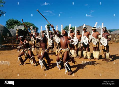 South Africa - KwaZulu-Natal - Traditional Dance "Ngoma" in a Zulu village ' Stock Photo - Alamy