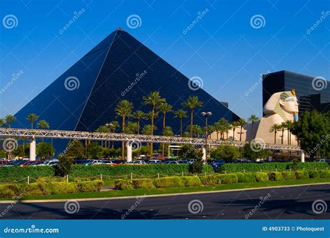 Pyramid Hotel in Las Vegas editorial stock photo. Image of casino - 4903733