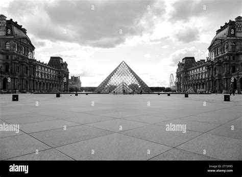 Louvre Museum Pyramid in Paris - France Stock Photo - Alamy
