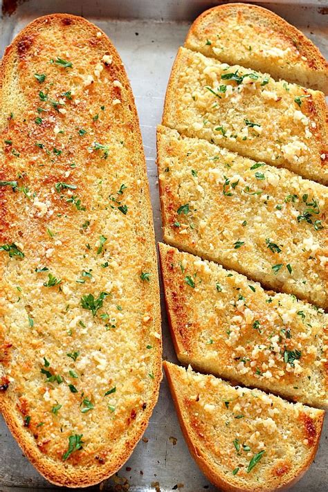 Easy Garlic Bread Recipe - the best and easiest side dish to pasta ...