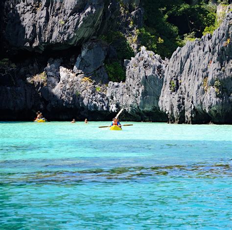 Kayaking near Small Lagoon, Palawan last November felt like playing in paradise : r/travel