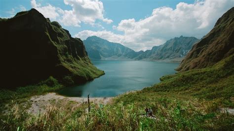 What wildlife is at crater lake? - World lakes