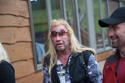 Dog the Bounty Hunter Makes His Relationship With New Girlfriend ...