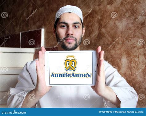 Auntie Anne`s logo editorial photo. Image of famous, brands - 95694096