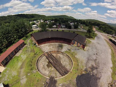 The Blacklog Valley Meets the East Broad Top Narrow Gauge: Building the EBT Roundhouse and ...