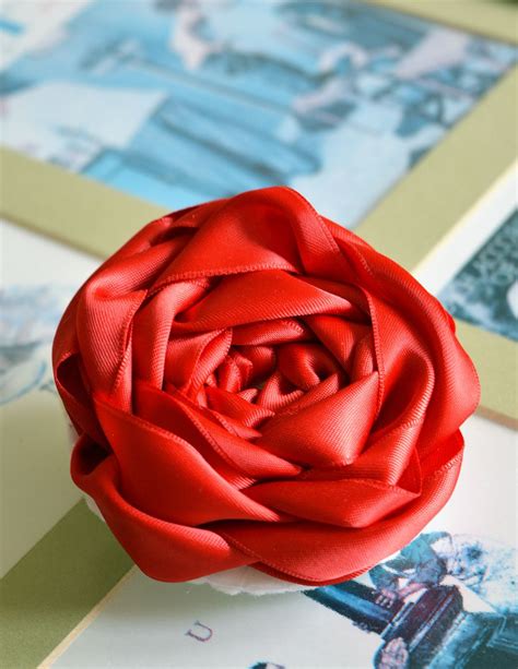 How to make an oversized ribbon rose | #embroidery #accessories Fabric Roses, Ribbon Roses, Diy ...