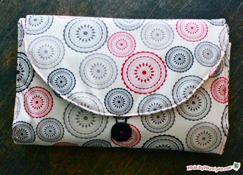 All in one changing mat Way cute!! IMG_0065 | Sewing tutorials, Sewing tutorials free, Changing ...