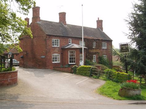 Laxton - Dovecote Inn © Robert Goulden cc-by-sa/2.0 :: Geograph Britain ...