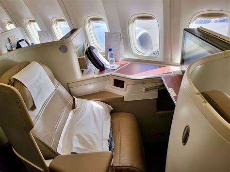 Saudia Airlines Boeing 777-300 Business Class Review [JED-LAX]