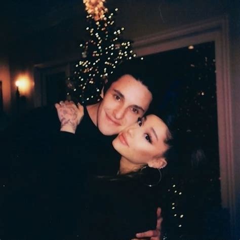 Dalton Gomez Wedding / Inside Ariana Grande & Dalton Gomez's Wedding At ...