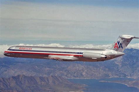 American Airlines retires its latest MD-80 - Air Data News