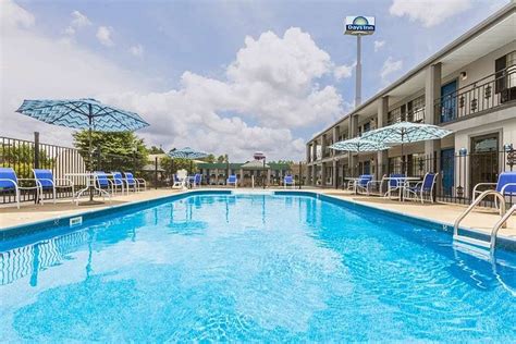 Days Inn by Wyndham Natchitoches Pool Pictures & Reviews - Tripadvisor